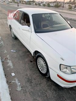 تۆیۆتا کراون